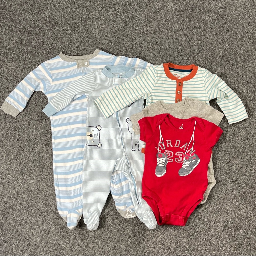 **Bundle Baby boy 5 Pc  Sz  3-6 Months
